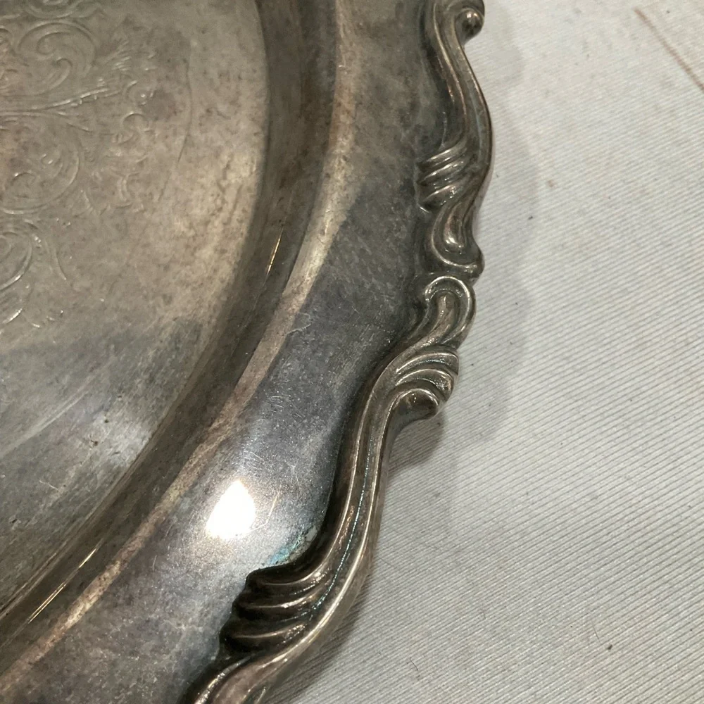 VINTAGE ONEIDA SILVER‎ PLATED ROUND SERVING TRAY